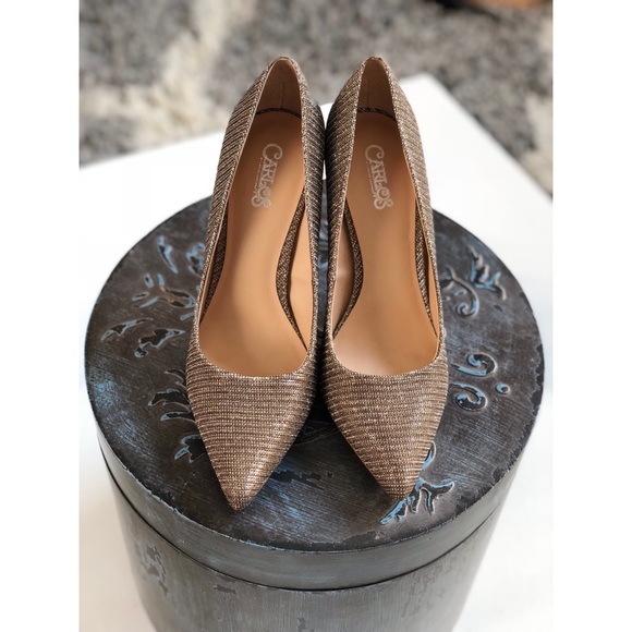 Carlos Santana Sparkly Gold Holiday Pointed Heels - Picture 1 of 8